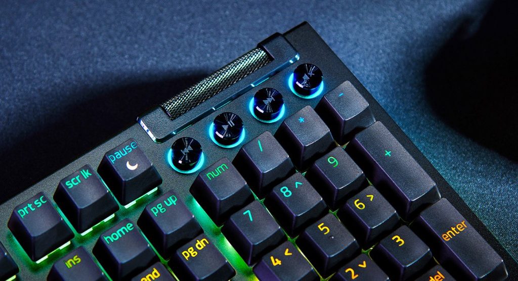 Bàn phím cơ Razer Blackwidow V4 X Yellow switch
