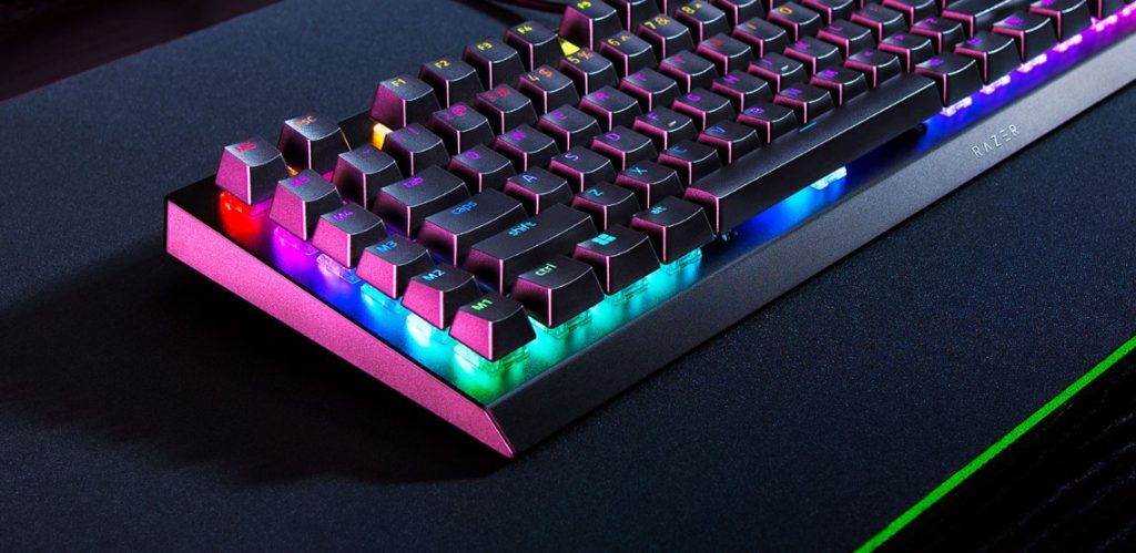 Bàn phím cơ Razer Blackwidow V4 X Yellow switch